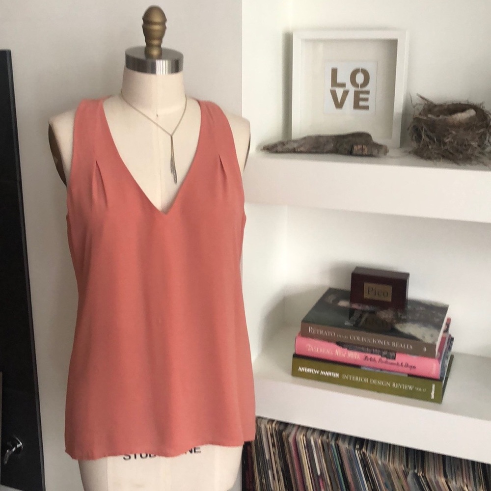 Elegant Banana Republic Coral Top
